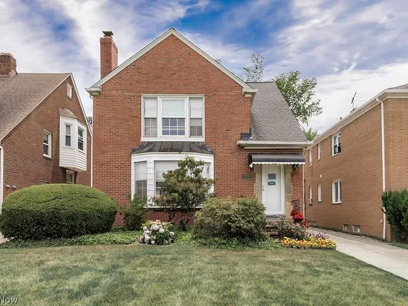 13582 Cedar Rd, University Heights, OH 44118