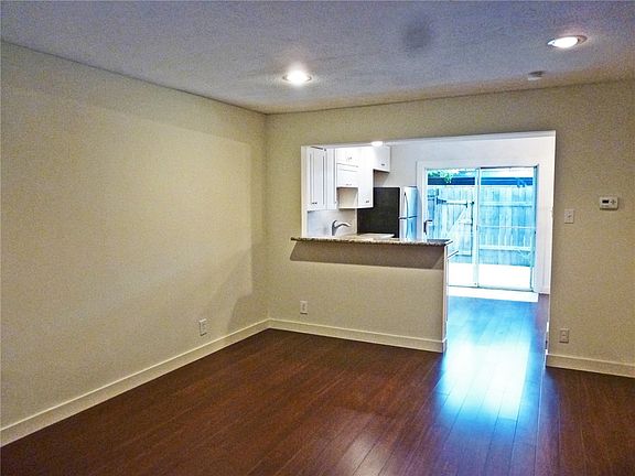 2nd image of 7409 Shadow Hill Dr APT 106