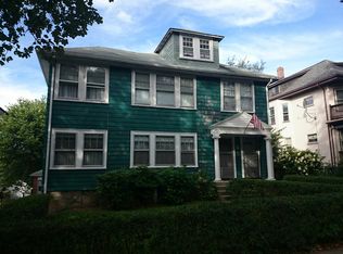 88 Redlands Rd, West Roxbury, MA 02132
