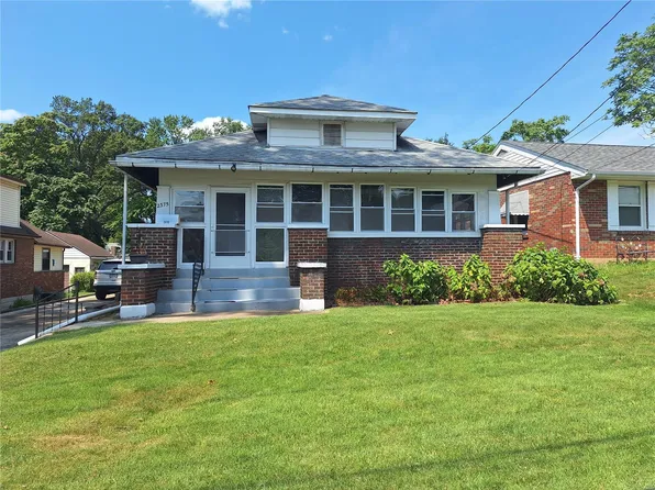 2375 S Milton Ave, Saint Louis, MO 63114