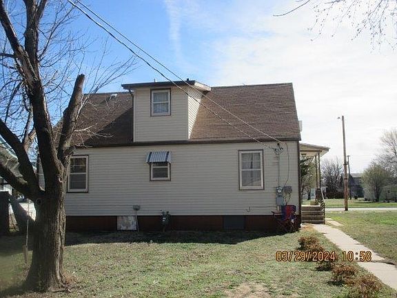 3rd image of 814 Niles Ave