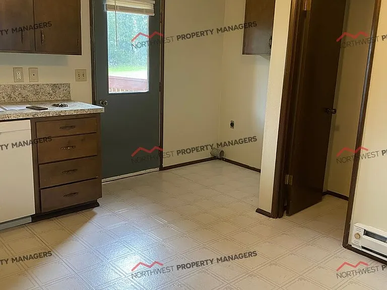 514 N Medcalf Ln #124 — Photo 7