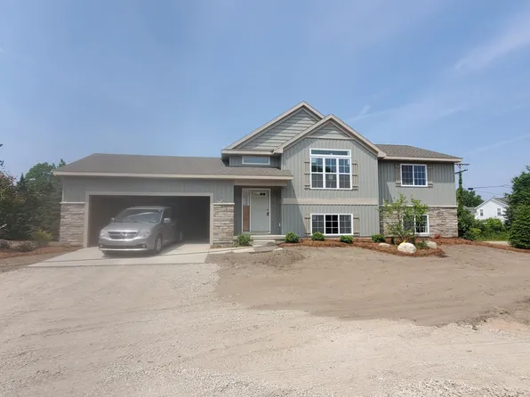 3299 52nd St SE, Kentwood, MI 49512