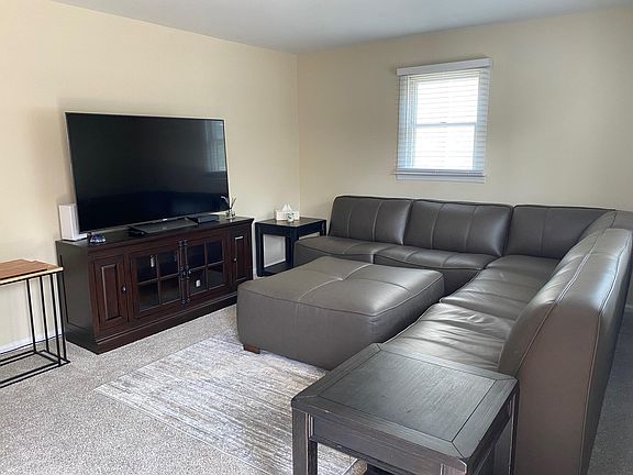 3rd image of 109 Hunter Way