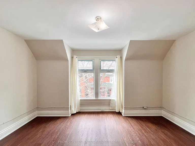 17 Winnifred Ave — Photo 26