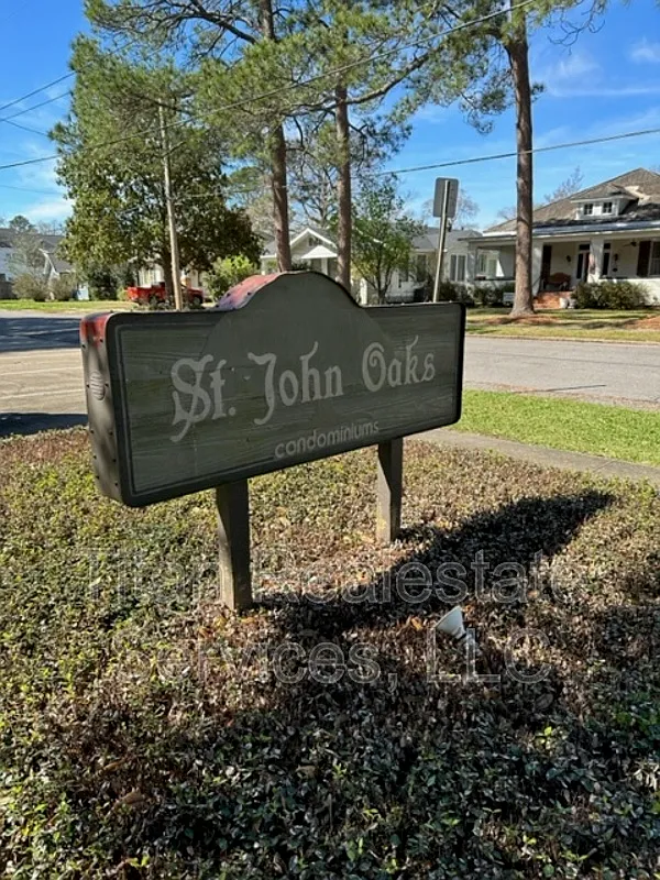 2 bed, 1.0 bath, 950 sqft, $900 — Photo 1