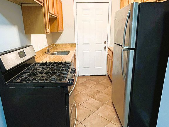 4th image of 7152 S Cornell Ave #1W