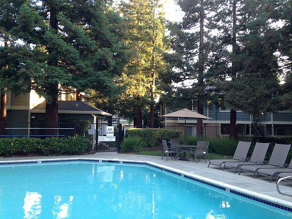 2nd image of 2682 Somerset Park Cir