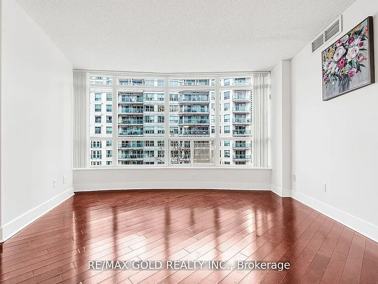 550 Queens Quay W #509 — Photo 9