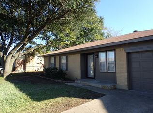 205 W Alene Dr, Mabank, TX 75147