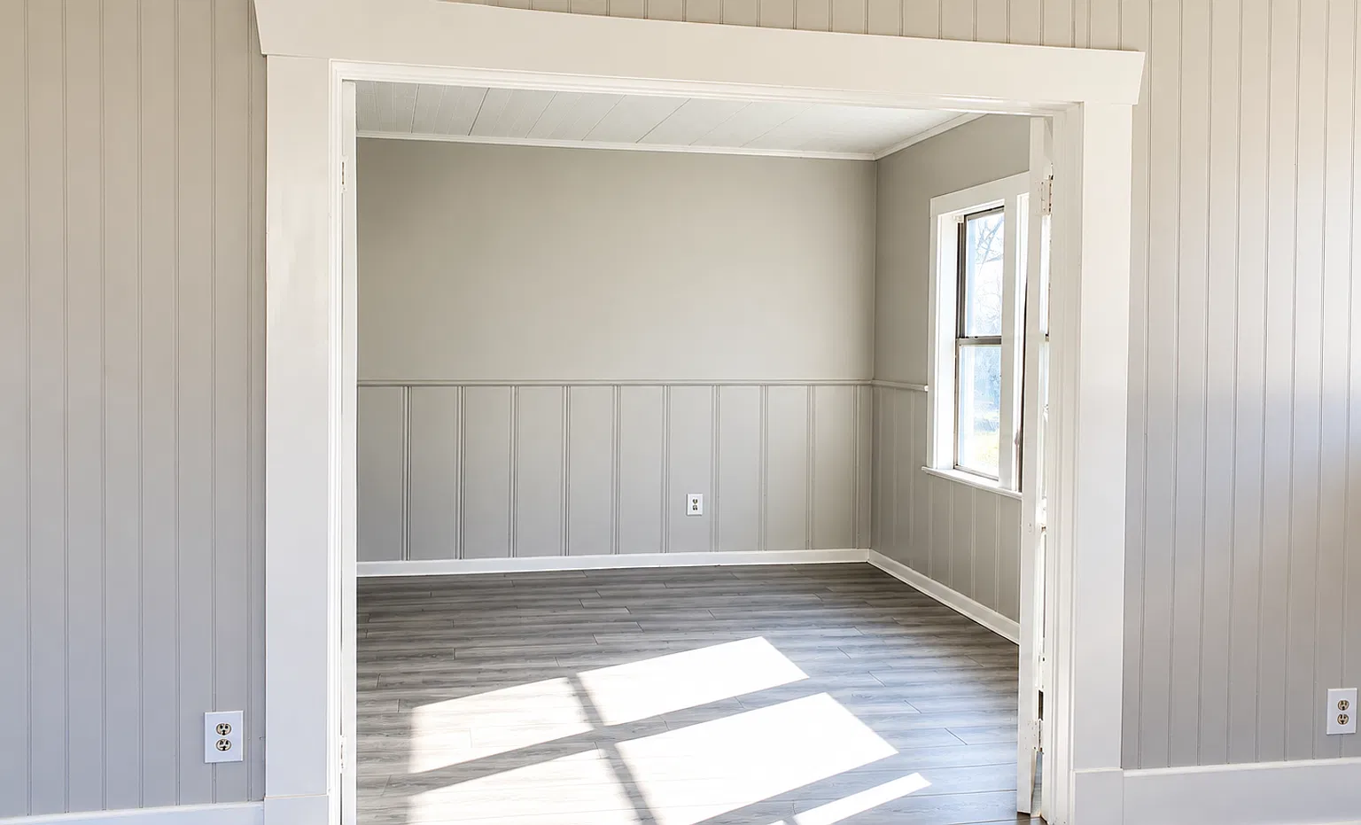Charming 3-Bedroom Home with Classic Character in Corsicana — Photo 3