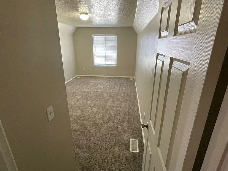 10806 W Heartwood St — Photo 24