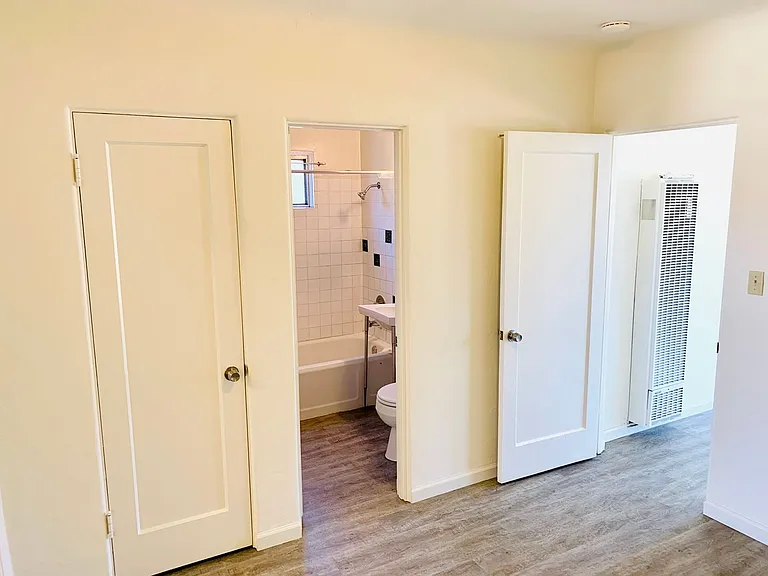 5050 Cape May Ave — Photo 11