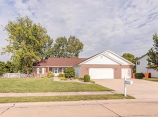 1307 Stonefield Dr, Waterloo, IL