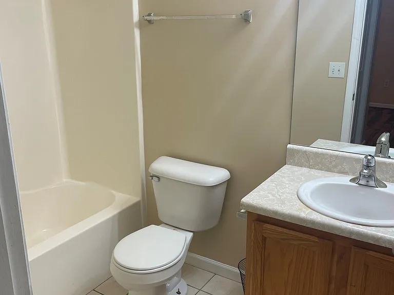103 Dodd Blvd SE #103 — Photo 10