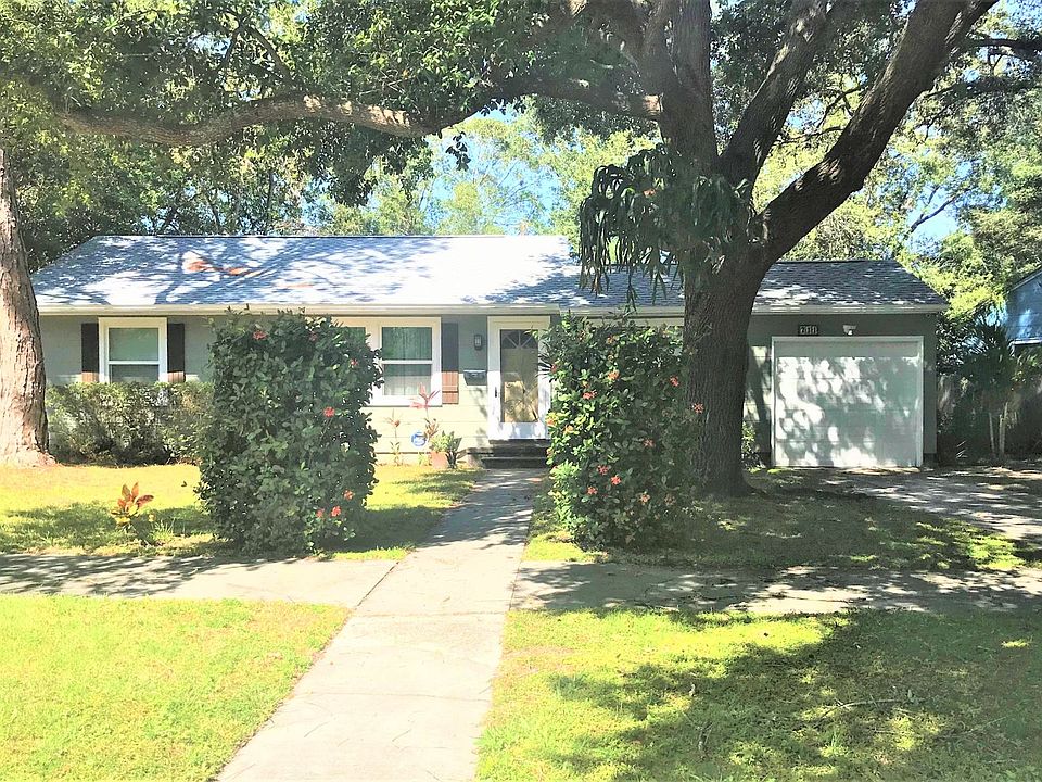1st image of 711 39th Ave N