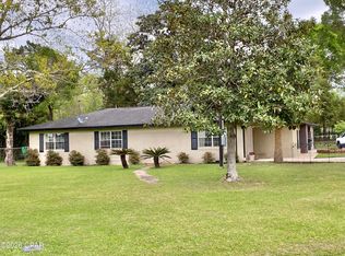807 Maple St, Chipley, FL 32428
