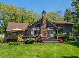 90 Woodchuck Hollow Rd, Cold Spring Harbor, NY 11724