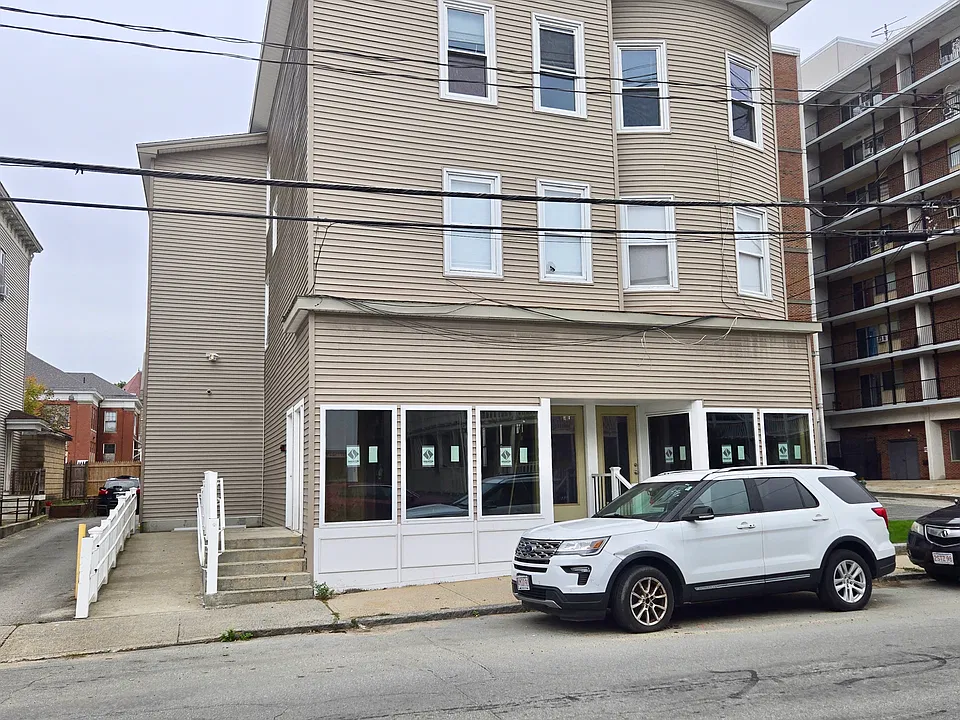 171 Mechanic St #3-F