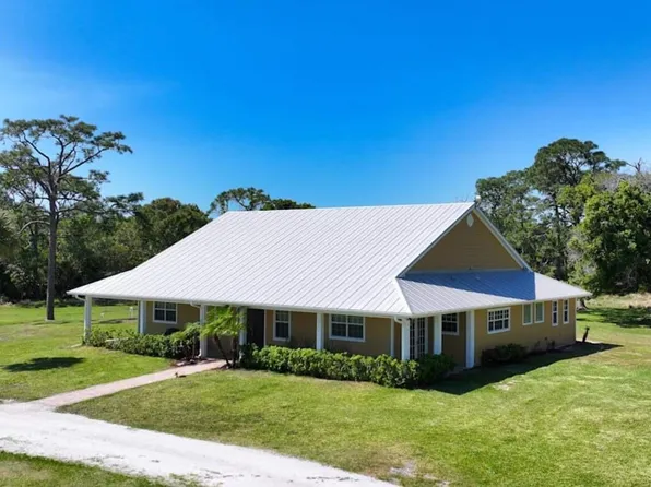 6045 21st Street SW, Vero Beach, FL 32968