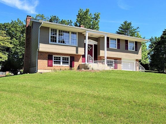 3rd image of 14 Brandywine Dr