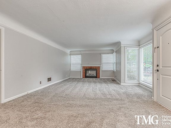 2nd image of 206 NW 49th St