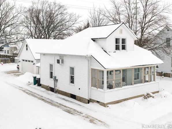 233 Alpine Ave, Zeeland, MI 49464