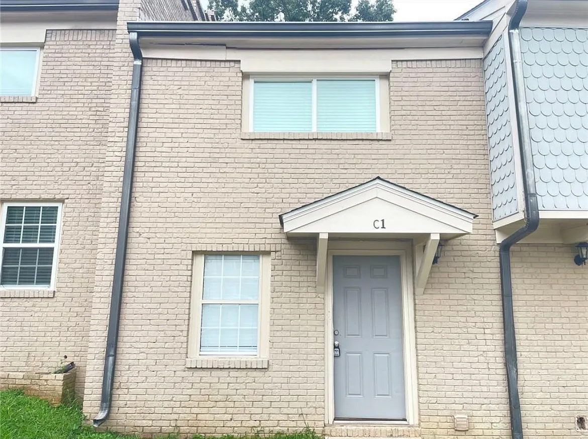 2 bed, 1728 sqft, $1,595 — Photo 2