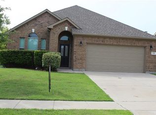 825 Misty Oak Trl, Burleson, TX 76028
