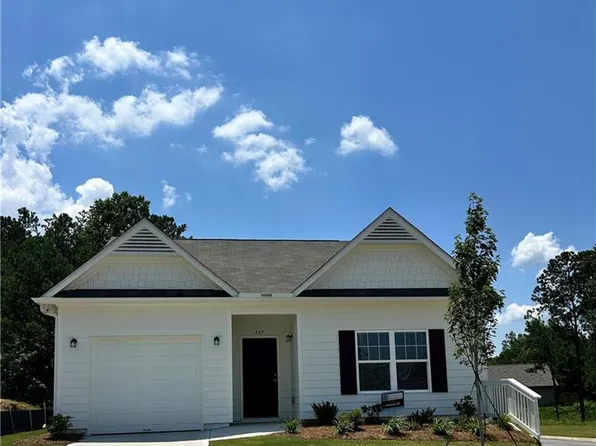237 Hydrangea Ct, Dallas, GA 30132