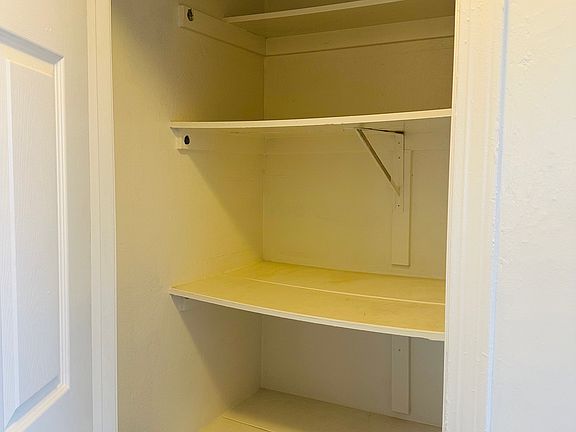 5th image of 2131 Marlboro Ct #11