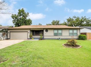 308 Williams Ave, Cleburne, TX 76033