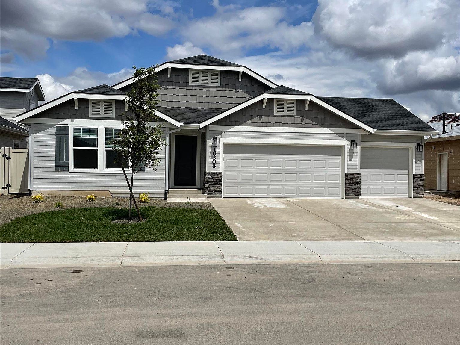 GARNI オニキスSquare Pierce 10308 Oso Grande Road Ne, Albuquerque, NM 87111 - MLS