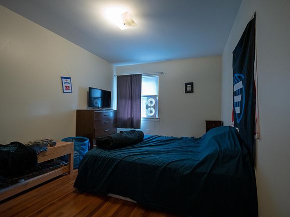 3rd image of 255 E Drayton St APT 208