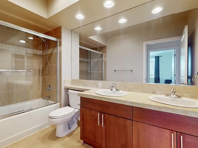 2 sink bathroom