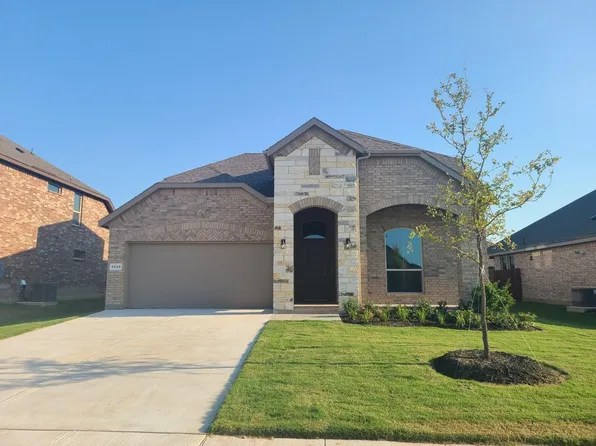 5224 Crystal Lake Ave, Krum, TX 76249