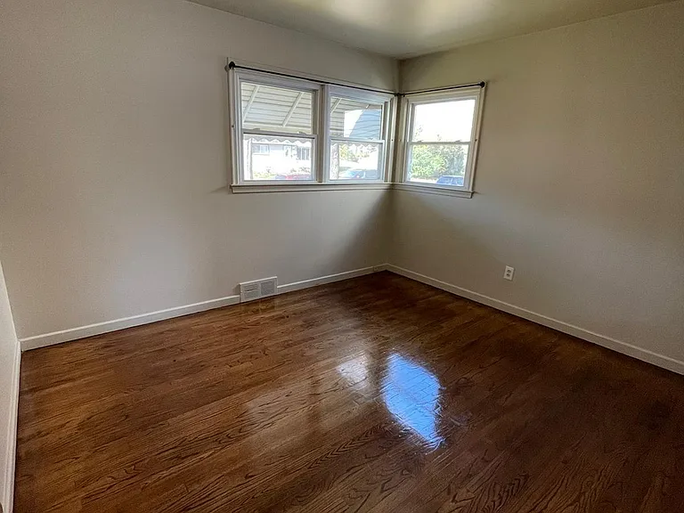 18402 Denby — Photo 5