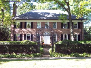 656 Sheridan Rd, Winnetka, IL 60093