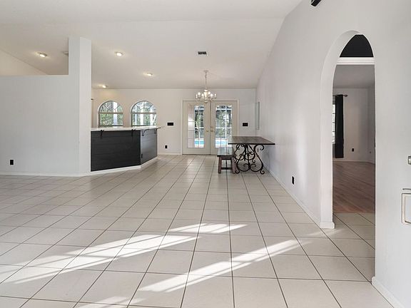 5th image of 16441 87th Ln N