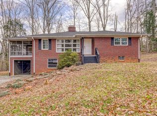 1017 Blackstock Rd, Pauline, SC 29374