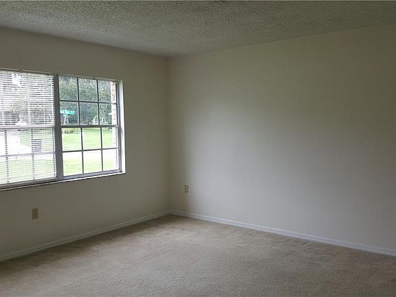 4th image of 312 Forest Glen Ave