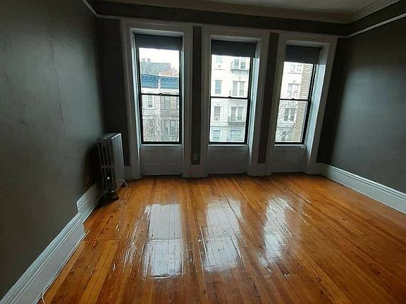 4th image of 431 Convent Ave #4A