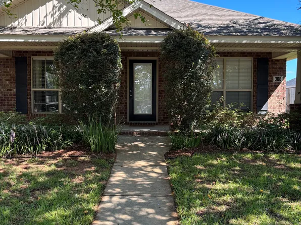 306 Bloomsbury Ave, Fairhope, AL 36532