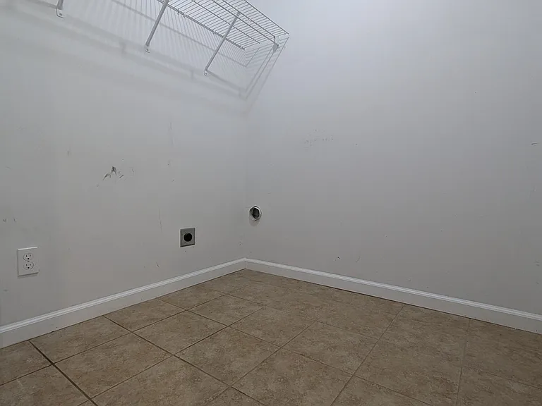 1130 Twin Hill Ln — Photo 28