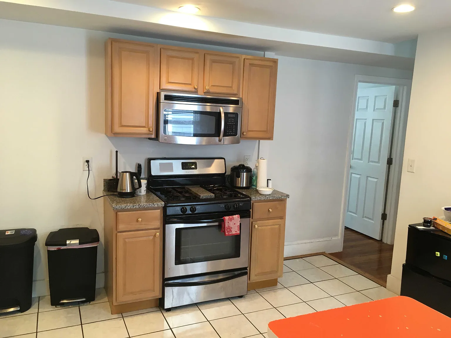 6 bed, 3.5 bath, $5,000 — Photo 2