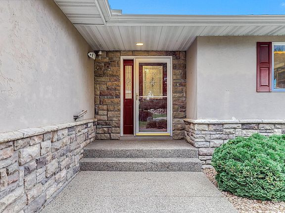4th image of 295 Orchard Ct