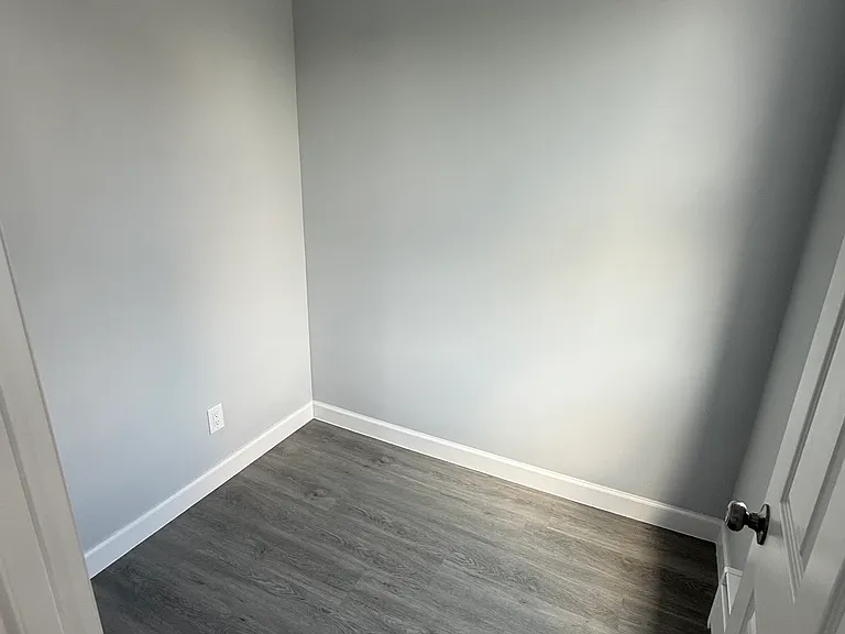 812-814 Bayway #1A — Photo 3