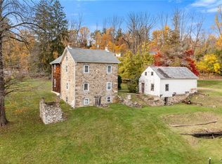 4854 Main Rd W, Emmaus, PA 18049