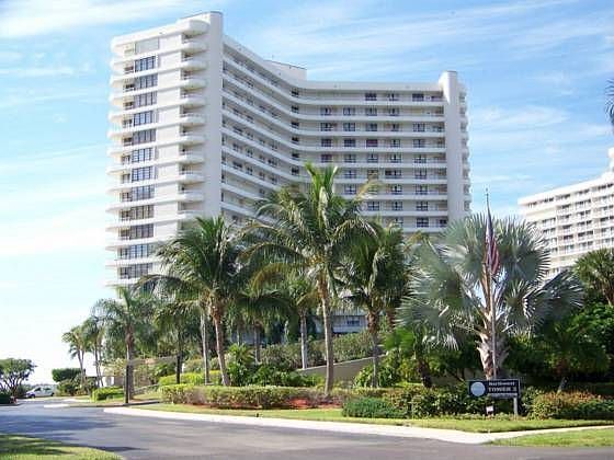 1st image of 380 Seaview Ct APT 904