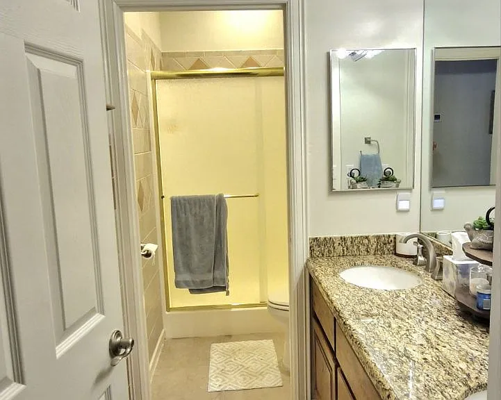 Bathroom 2nd bedroom